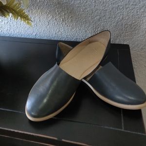 J.Jill Leather Navy Flats NWOT